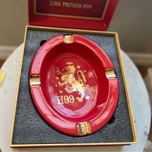Liga Privada Red H99 Ashtray with Gold Accents